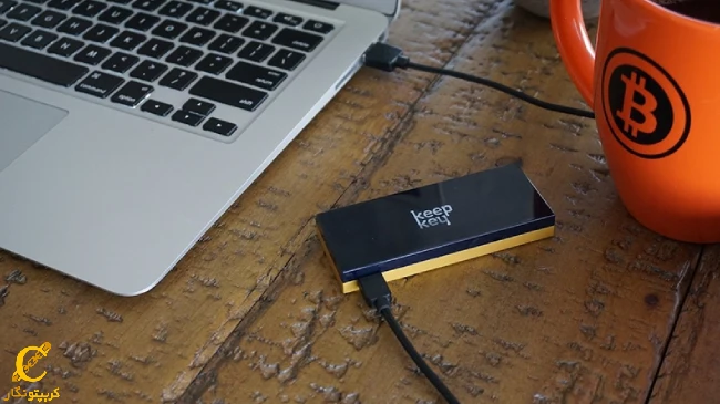 کیف پول کیپ کی (keepkey) چیست؟ بررسی امنیت و نحوه خرید آن